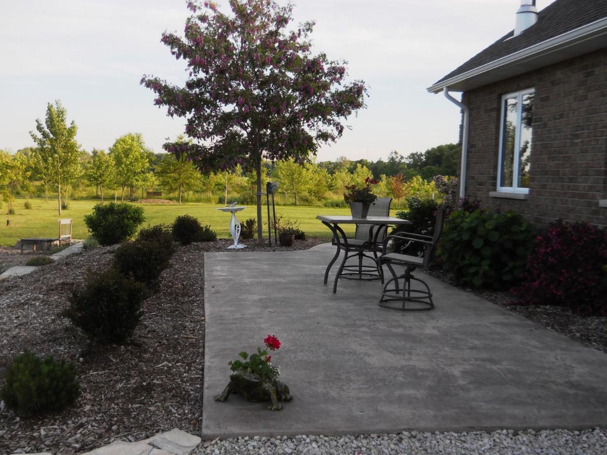 Wenzler'S Landing B&B Wheatley Екстер'єр фото